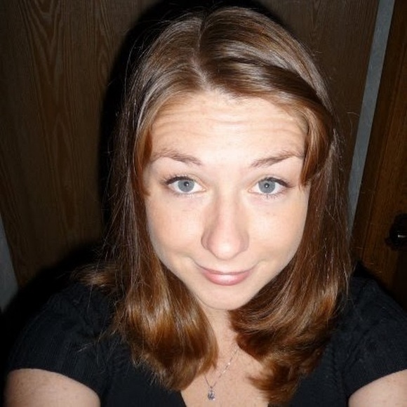 Meet your Posher, Desiree - Picture 1 of 1